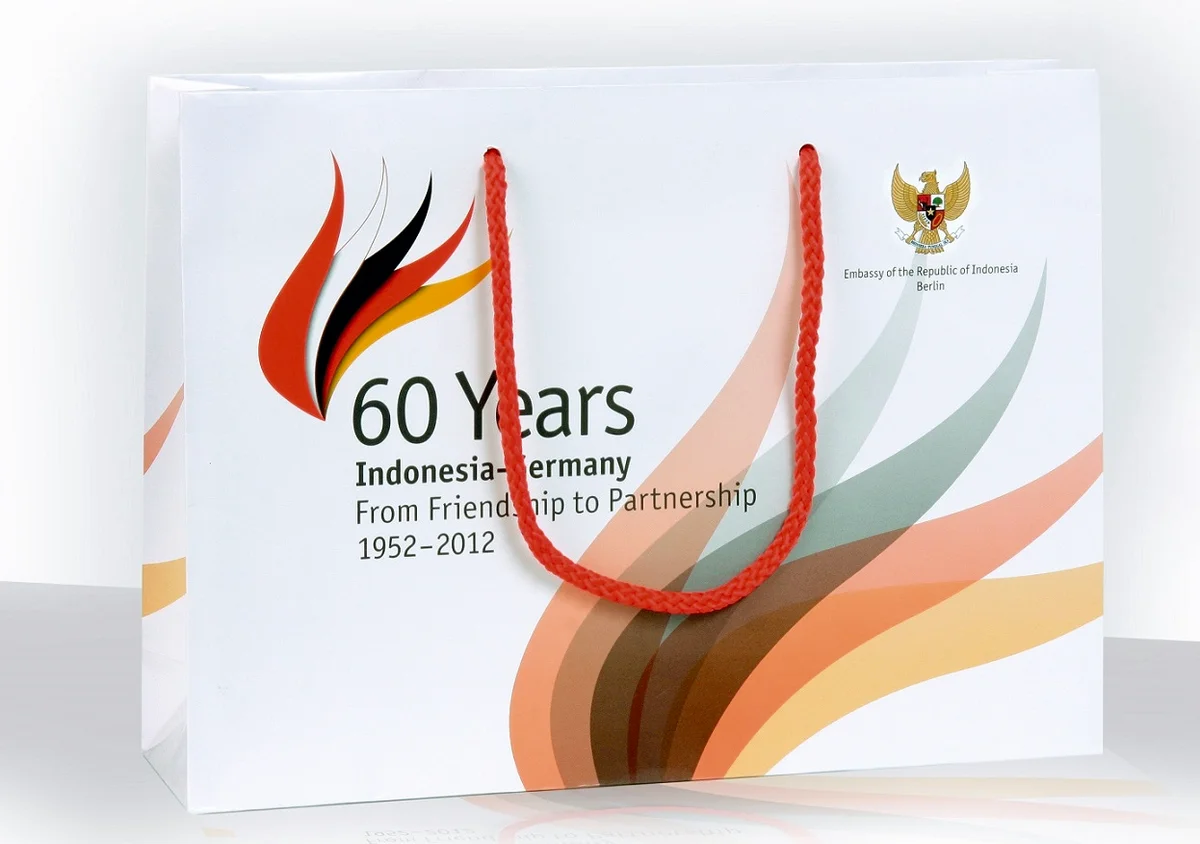 HOT: 25+ mẫu thiết kế túi giấy đẹp nhất hiện nay
