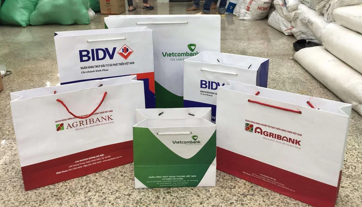 Dịch vụ thiết kế và in ấn túi giấy cho các ngân hàng