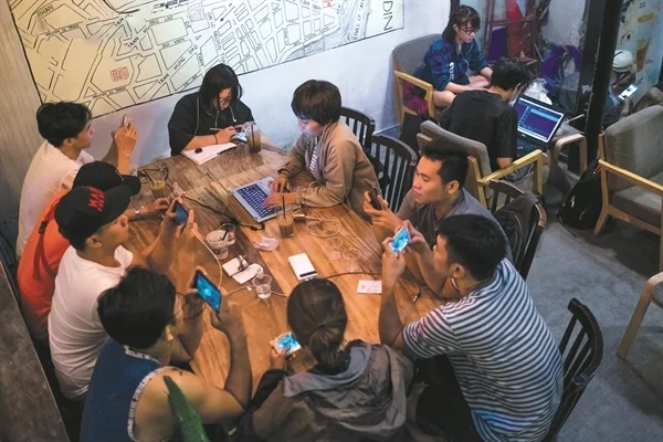 Facebook thống trị về mặt thị phần người sử dụng ở Việt Nam và nhiều quốc gia khác trên thế giới.