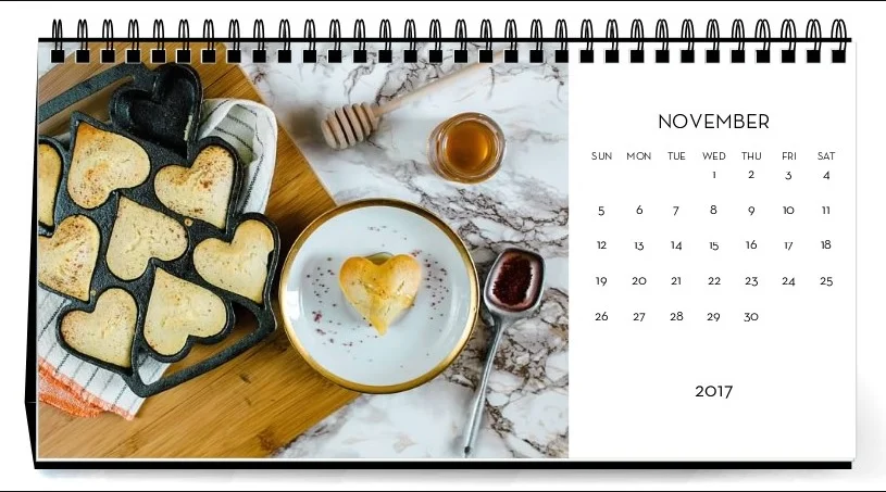 mẫu lịch chữ A để bàn sưu tầm đa dạng theo chủ đề