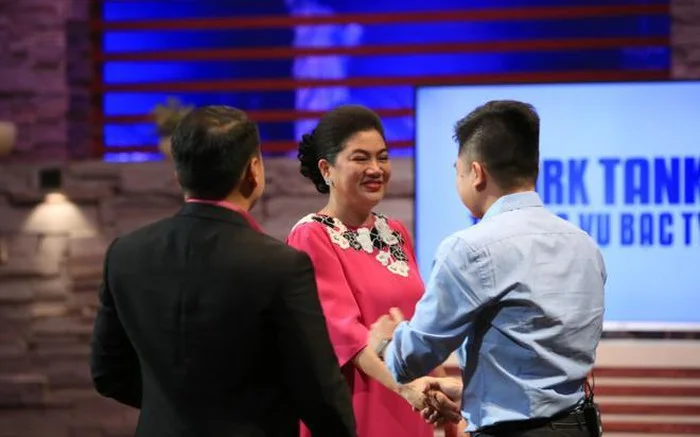 Đau đầu vì 4 lời mời đầu tư, Startup được Shark Việt nhắc khéo 'chú ý Shark Hưng trầm cảm'