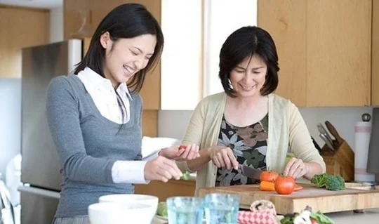 Những món quà độc đáo giúp nàng dâu lấy lòng mẹ chồng nhân dịp 8/3