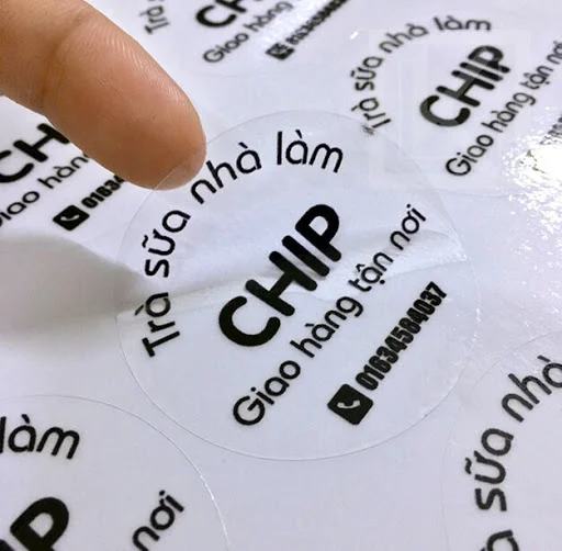 Tìm hiểu đặc điểm và ưu điểm của decal nhựa trong 