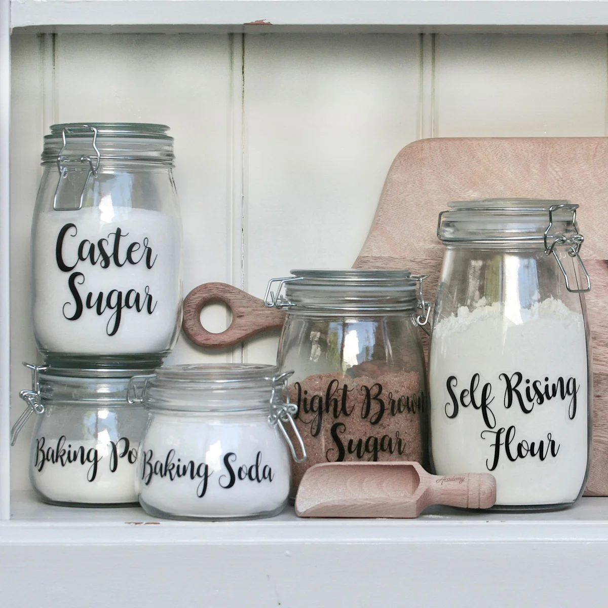 Ứng dụng của decal nước trong cuộc sống thực tiễn hàng ngày