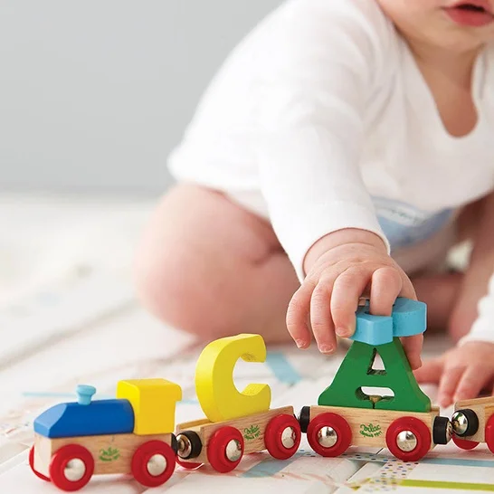 Gợi ý món quà 1/6 ý nghĩa cho bé yêu phù hợp với từng độ tuổi