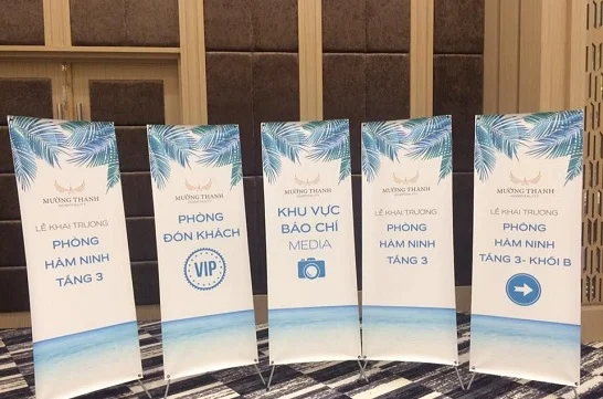 Tổng hợp 50+ mẫu standee sử dụng thực tế trong các sự kiện, hội nghị, hội thảo