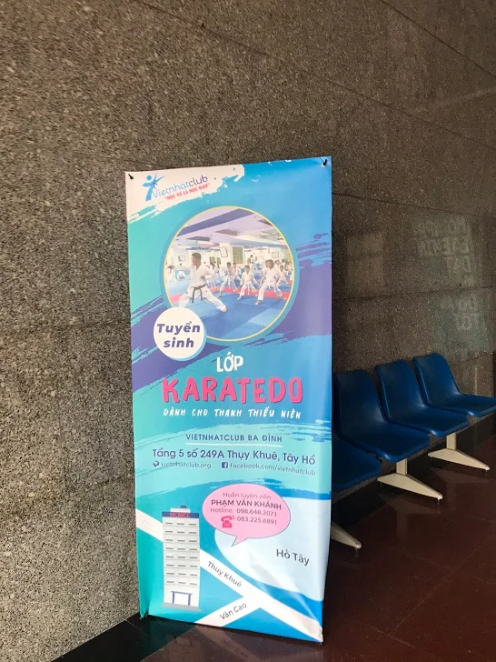 Tham khảo 20+ mẫu standee tuyển sinh thu hút, ấn tượng
