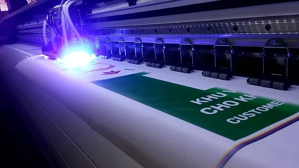 In UV là gì? Những điều cần biết về in UV