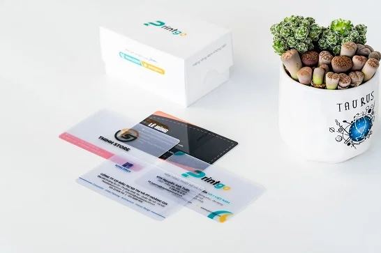 name card giam doc nhua cao cap 1595907180