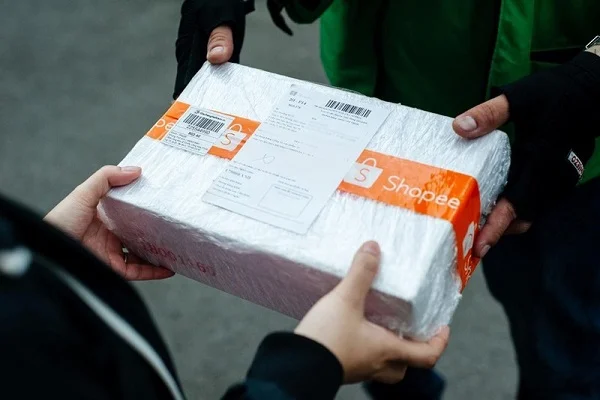 Hướng dẫn cách đóng gói hàng Shopee cho các chủ shop online