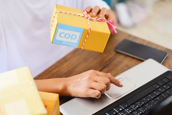 Hướng dẫn chi tiết cách gửi hàng qua bưu điện cod