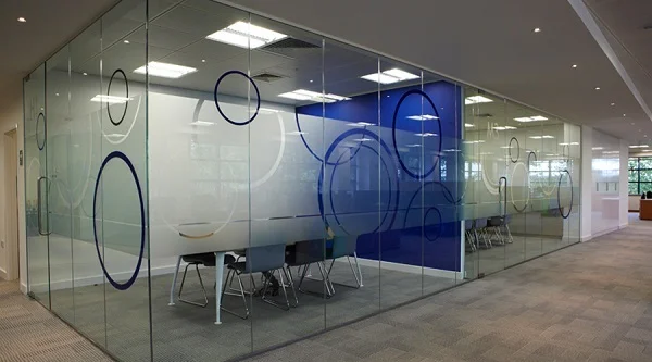 Nhận in decal dán khổ lớn uy tín, chuyên nghiệp trên toàn quốc