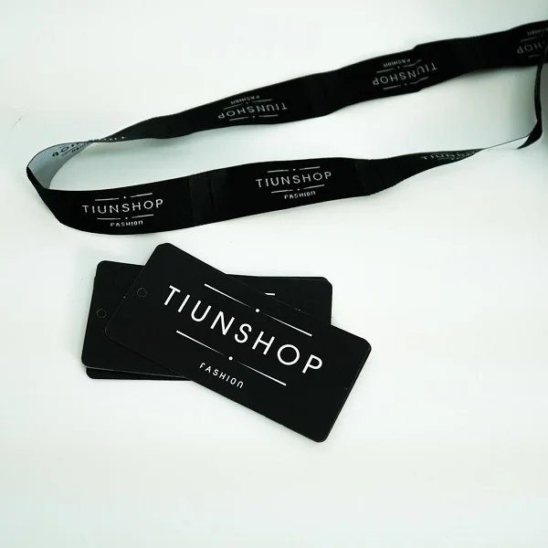 Khẳng định thương hiệu trong làng thời trang với combo in ấn cơ bản như Tiunshop