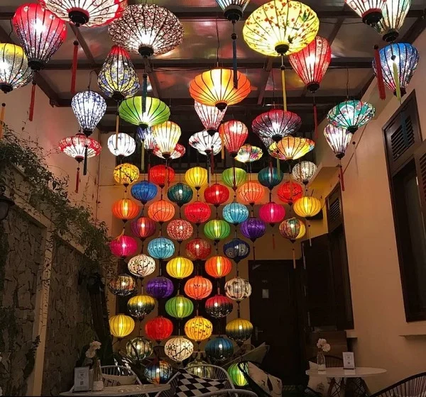 Điểm danh các cách trang trí trung thu quán cafe, cửa hàng độc đáo, mới lạ