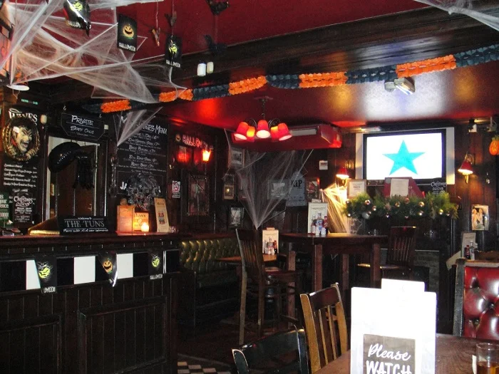 Gợi ý cách trang trí Halloween cho quán Cafe chất nhất quả đất