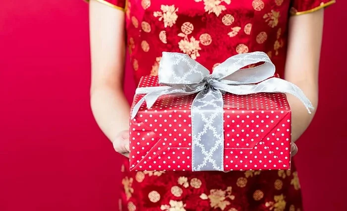Bí kíp chọn quà Tết cho sếp nữ tinh tế, sang trọng và đầy ý nghĩa
