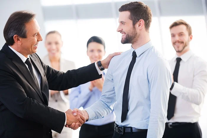 Bỏ túi một số lưu ý quan trọng khi tặng quà Tết cho nhân viên
