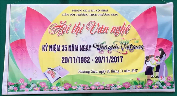 Mẫu backdrop 20/11 tại một trường THCS