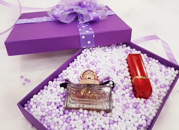 Đối với những mẹ thích mùi hương thì nước hoa là lựa chọn không thể bỏ qua