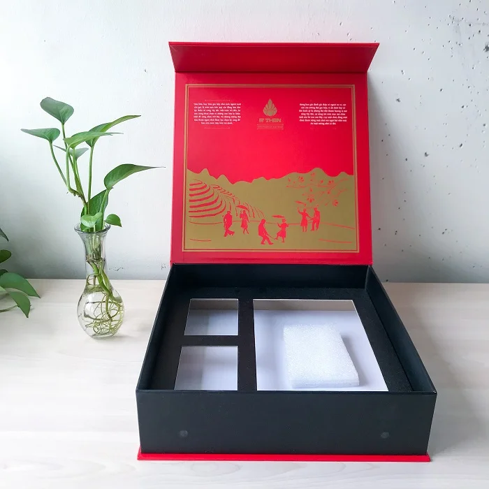 Ấn tượng đặc biệt với mẫu hộp quà Tết sang trọng cho nhà hàng, khách sạn