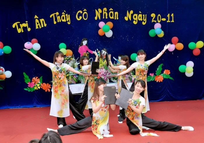 Cuộc thi văn nghệ nhân ngày Nhà giáo Việt Nam