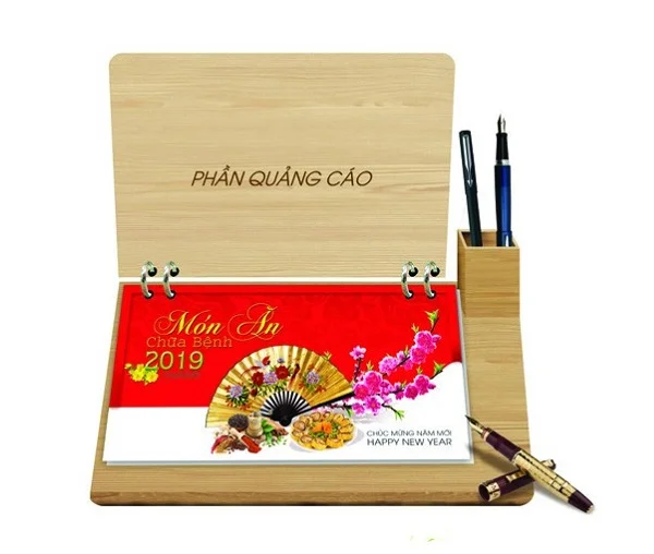 Top 50+ mẫu lịch bàn đế gỗ đẹp, độc đáo và sáng tạo
