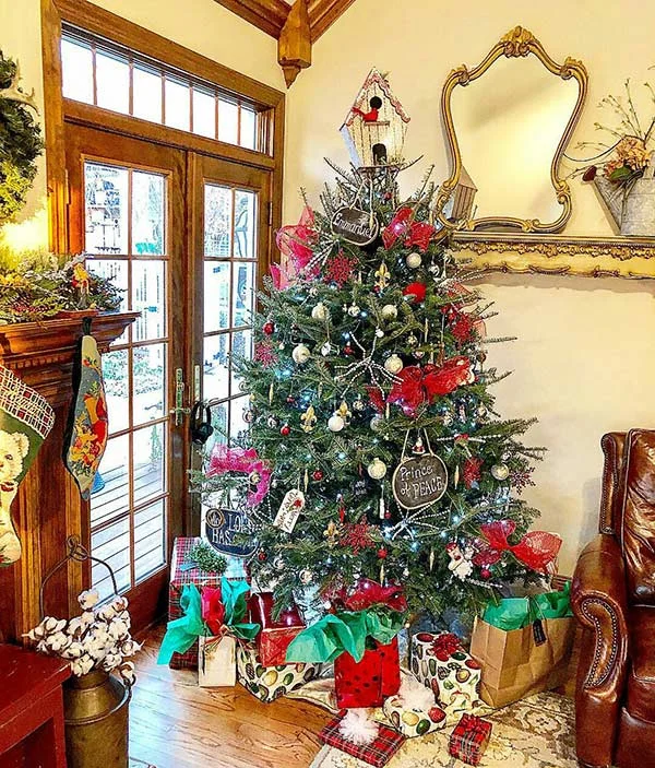 Bật mí 10+ cách trang trí cây thông noel đẹp, ấn tượng