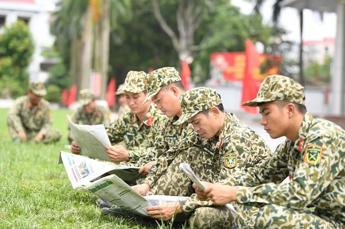 Những lời chúc 22/12 ý nghĩa gửi tặng cho chồng đang làm nhiệm vụ trong quân đội