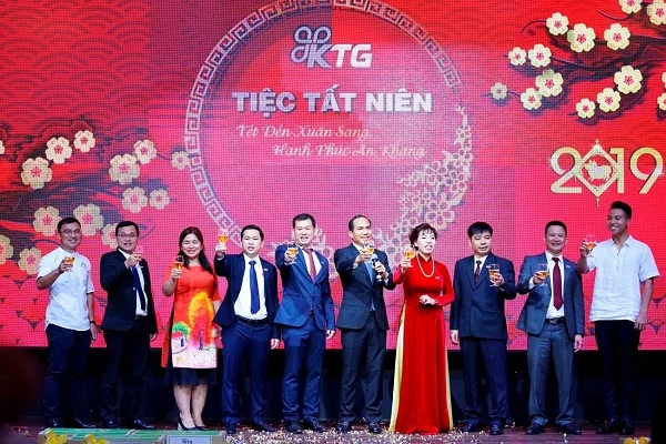 Chuyên thiết kế backdrop tất niên đẹp, độc đáo và ấn tượng