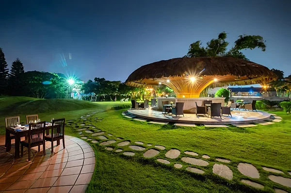 Tổng hợp các địa chỉ nhà hàng tổ chức tiệc tất niên Hà Nội và TP. Hồ Chí Minh