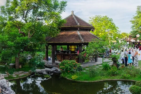 Tổng hợp các địa chỉ nhà hàng tổ chức tiệc tất niên Hà Nội và TP. Hồ Chí Minh