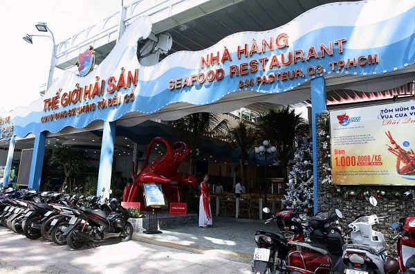 Tổng hợp các địa chỉ nhà hàng tổ chức tiệc tất niên Hà Nội và TP. Hồ Chí Minh