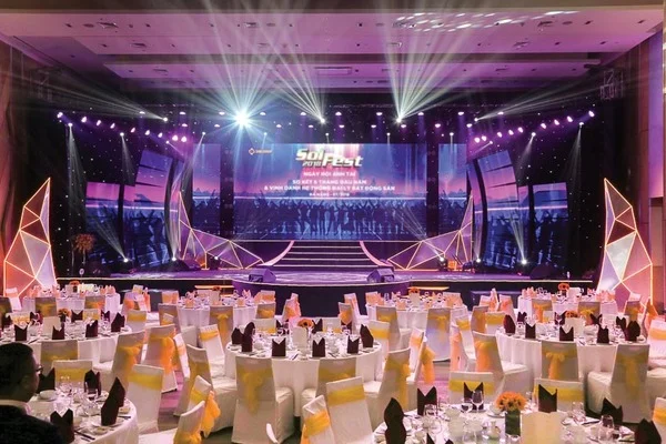 Những lưu ý tổ chức Year End Party hiệu quả và tối ưu chi phí nhất