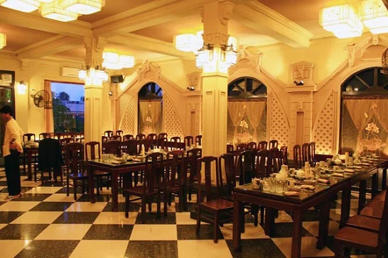 Gợi ý địa điểm tổ chức Year End Party sang trọng và hiện đại