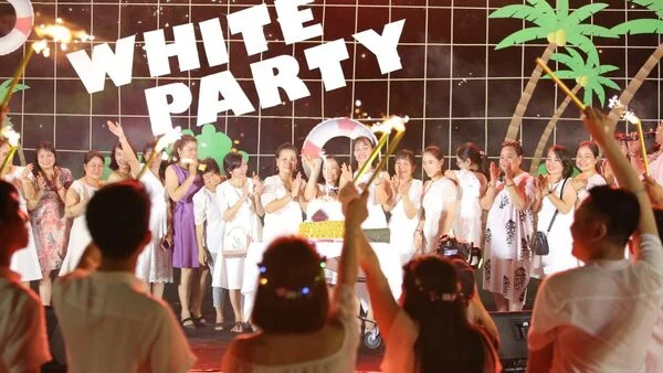 TOP 7 ý tưởng Year End Party sáng tạo và độc đáo nhất 