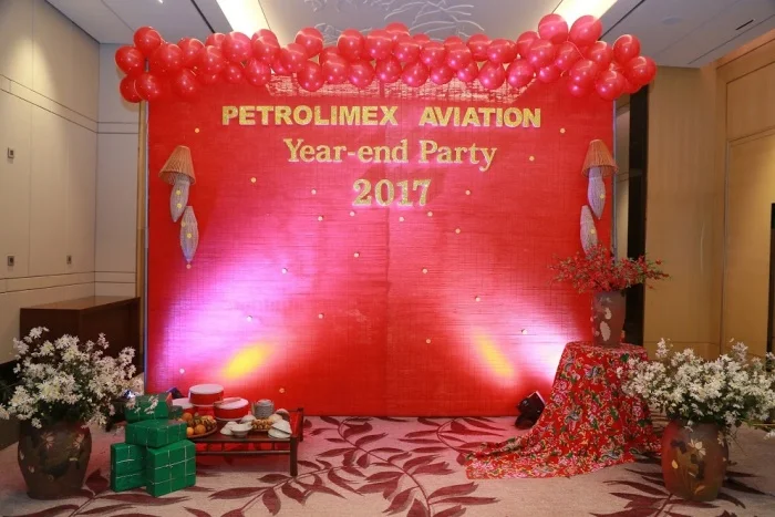 Trọn bộ 50+ mẫu backdrop year end party ấn tượng nhất dịp cuối năm