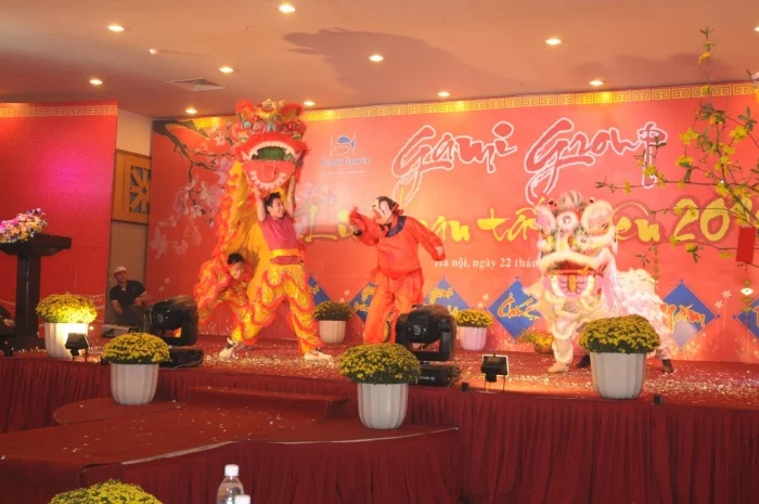 Trọn bộ 50+ mẫu backdrop year end party ấn tượng nhất dịp cuối năm