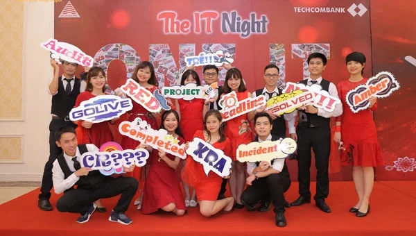 Year End Party là gì? Tại sao doanh nghiệp nên tổ chức Year End Party?