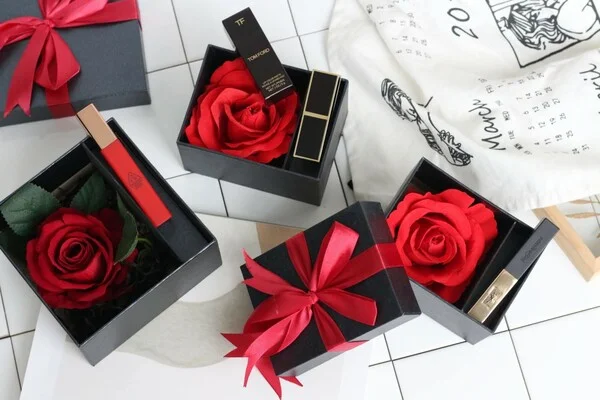Địa chỉ in hộp đựng quà 8/3 đẹp, chuyên nghiệp và uy tín