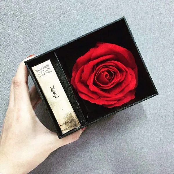 Ngày mùng 8/3 tặng gì cho người yêu để được yêu thương