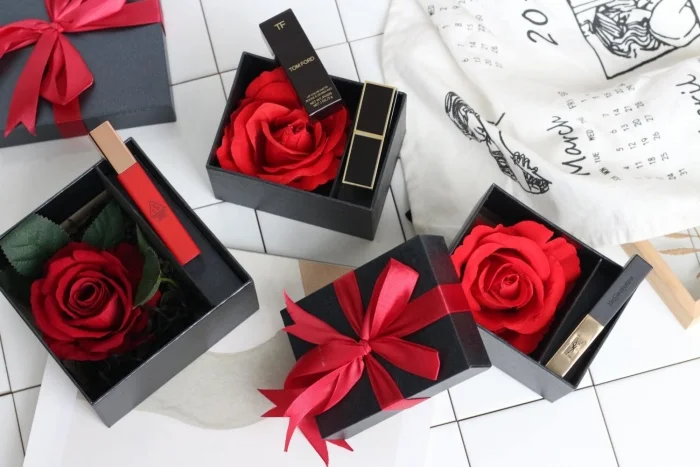 Địa chỉ in hộp đựng hoa sáp giá tốt theo yêu cầu