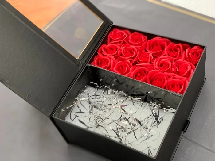 Địa chỉ in hộp đựng hoa sáp giá tốt theo yêu cầu