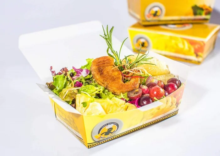 Địa chỉ thiết kế và in hộp giấy đựng cơm văn phòng số lượng lớn