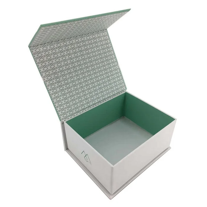 Địa chỉ thiết kế và in hộp nắp nam châm uy tín tại Việt Nam Địa chỉ thiết kế và in hộp nắp nam châm uy tín tại Việt Nam