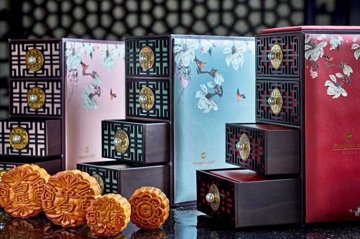 Đón mùa trăng lên với mẫu hộp hai tầng sang trọng
