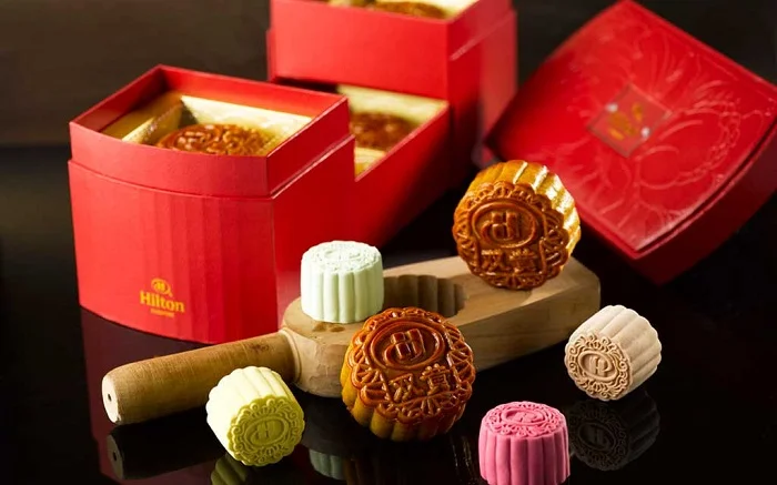 Đón mùa trăng lên với mẫu hộp hai tầng sang trọng