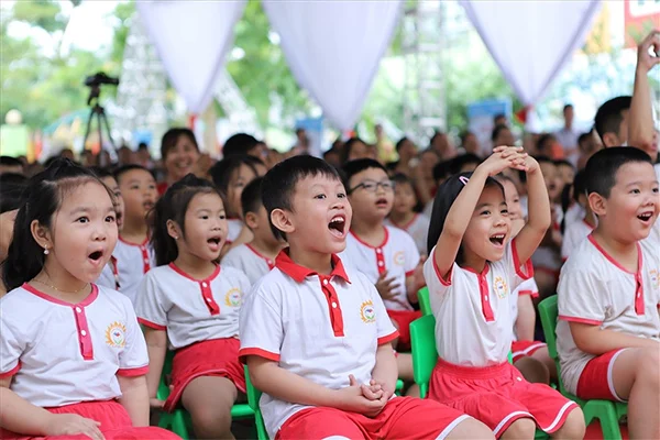 Top 10 mẫu thiệp chúc mừng ngày Quốc tế Thiếu nhi dễ thương nhất