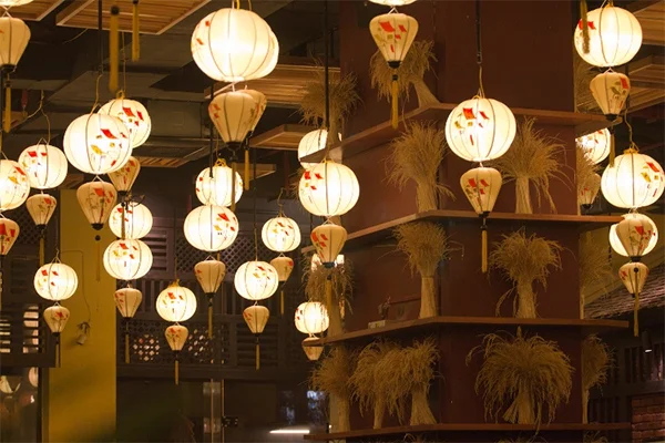 Hướng dẫn cách trang trí đèn Trung thu đẹp và bắt mắt phù hợp từng địa điểm