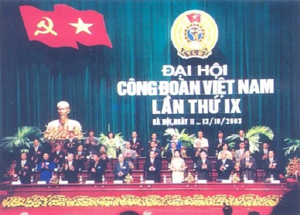 Đại hội Công đoàn Việt Nam lần thứ IX