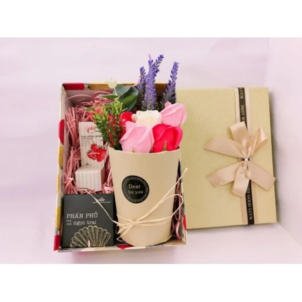 TOP 20+ mẫu hộp quà 20/10 đẹp, ấn tượng và ý nghĩa nhất hiện nay
